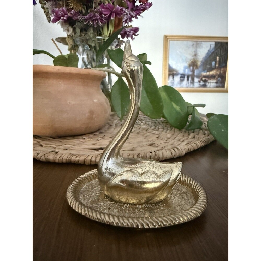 Vintage Style Brass Tone Swan Ring Holder Jewelry Trinket Dish Vanity Decor